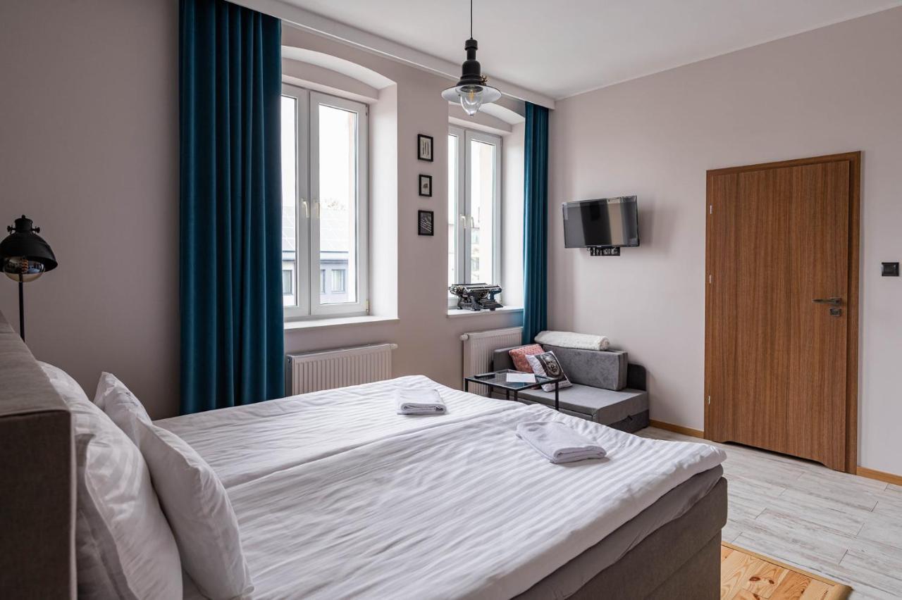 Apartamenty W Kamienicy Σίερατζ Εξωτερικό φωτογραφία