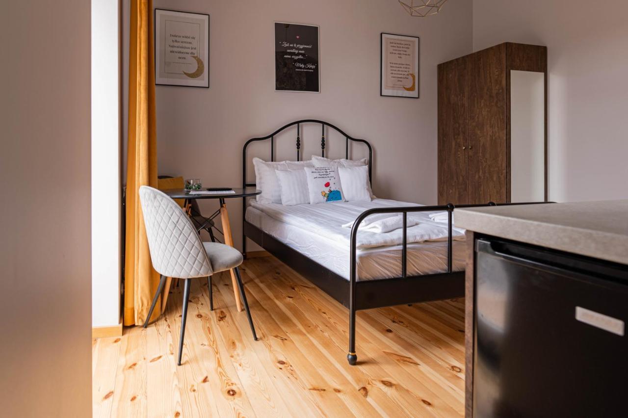 Apartamenty W Kamienicy Σίερατζ Εξωτερικό φωτογραφία
