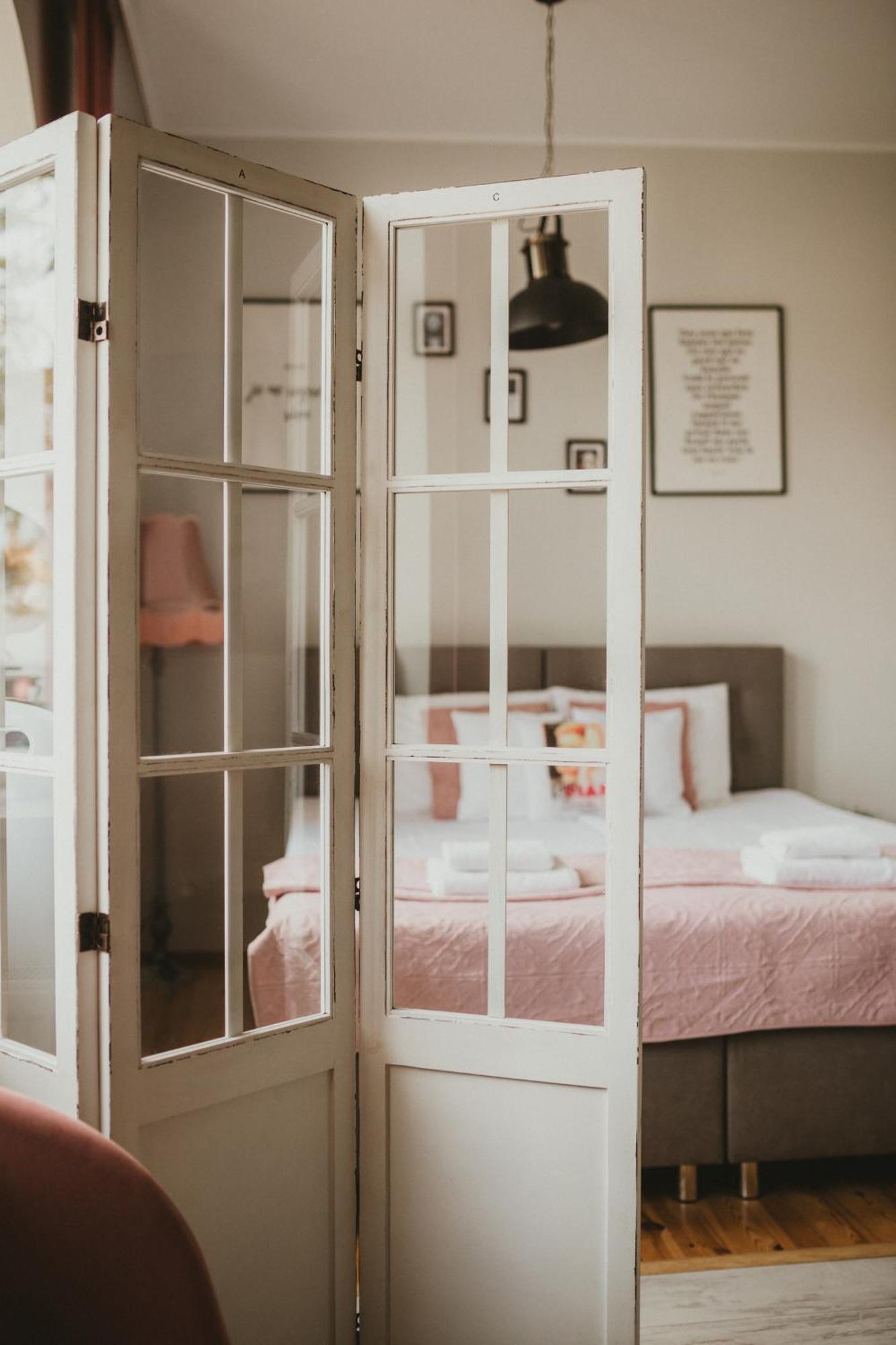 Apartamenty W Kamienicy Σίερατζ Εξωτερικό φωτογραφία